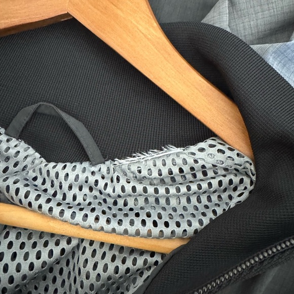 Men’s Adidas gray three tone windbreaker lightweight full zip jacket Medium - Picture 4 of 6